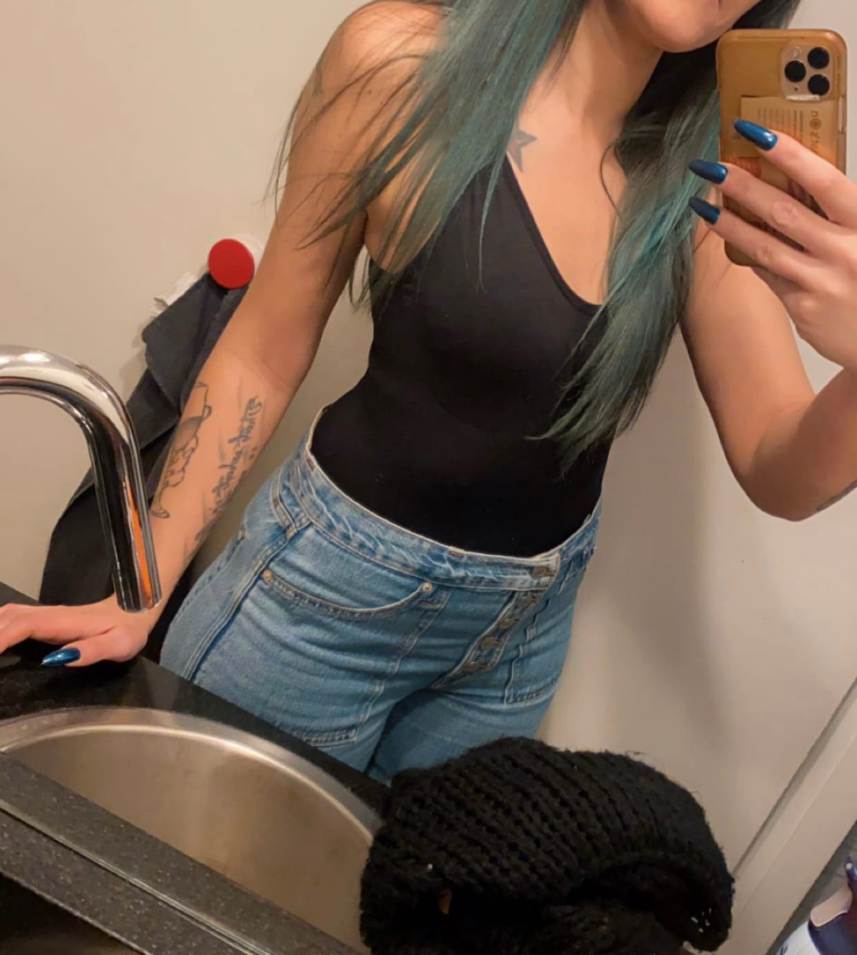 Mia S.