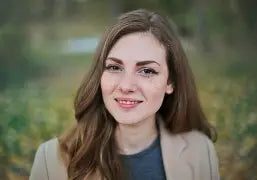Emily R.